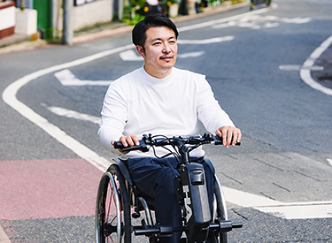 車いす生活、自由広げる補装具開発